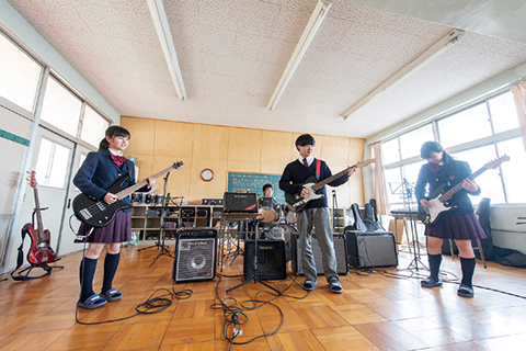 軽音楽部
